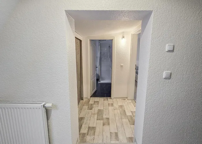 Ehling Apartment *